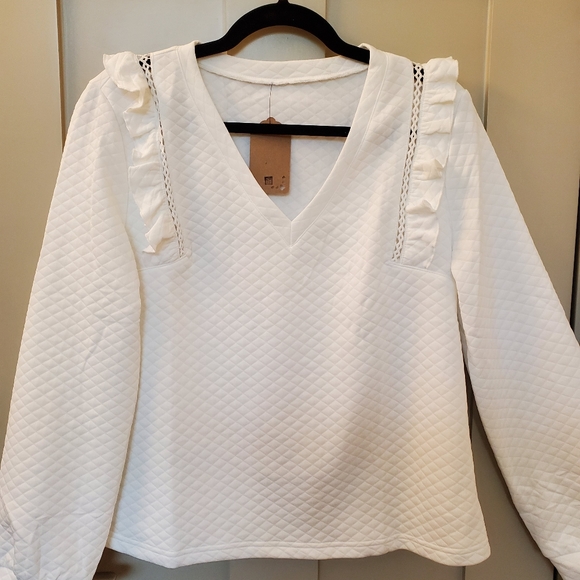 Stellar Tops - White diamond-stitched quilt-stitch top